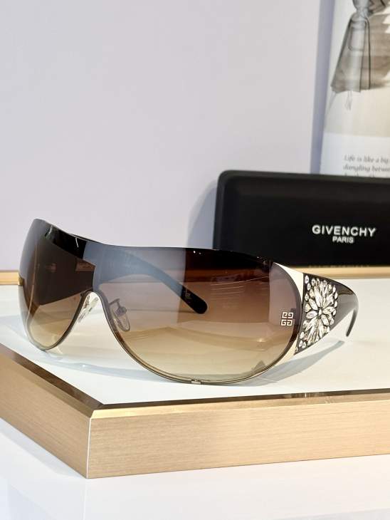 Picture of Givenchy Sunglasses _SKUfw79721950fw